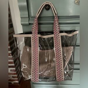 Kelly Wynne Bring on the Beach Bag taupe NWOT